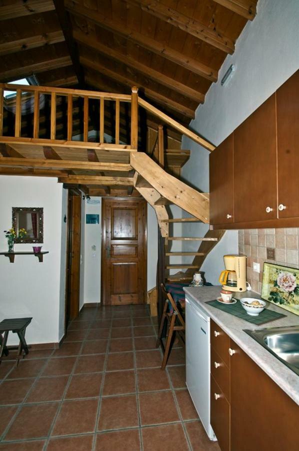 Katikies Stamatias & Maisonettes Apartment Agnontas