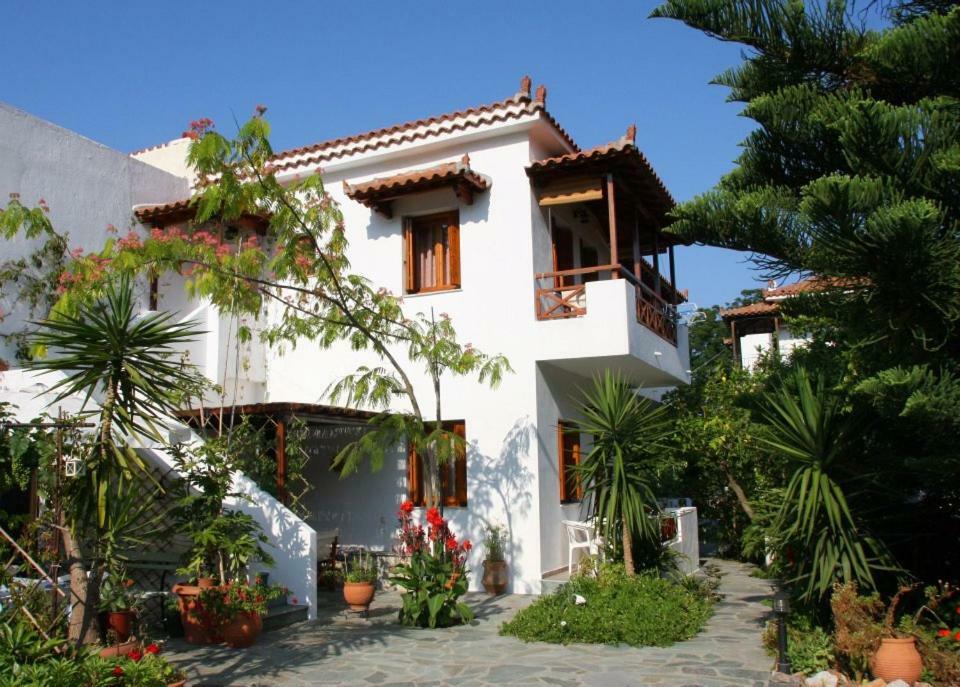 Katikies Stamatias & Maisonettes