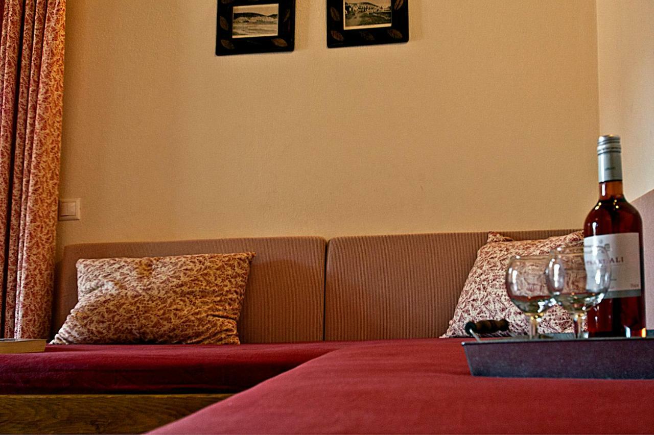 Katikies Stamatias & Maisonettes Apartment *