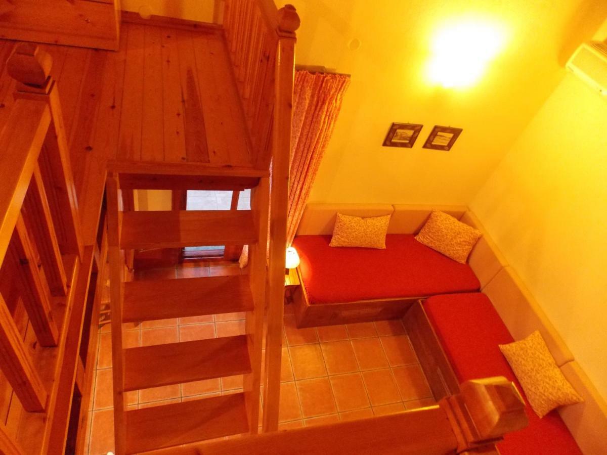 Katikies Stamatias & Maisonettes Apartment